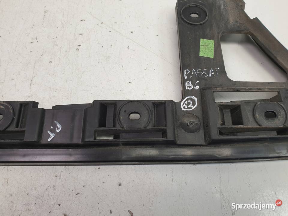 VW Passat B6 KOMBI ŚLIZG ZDERZAKA prawy TYŁ Chełm