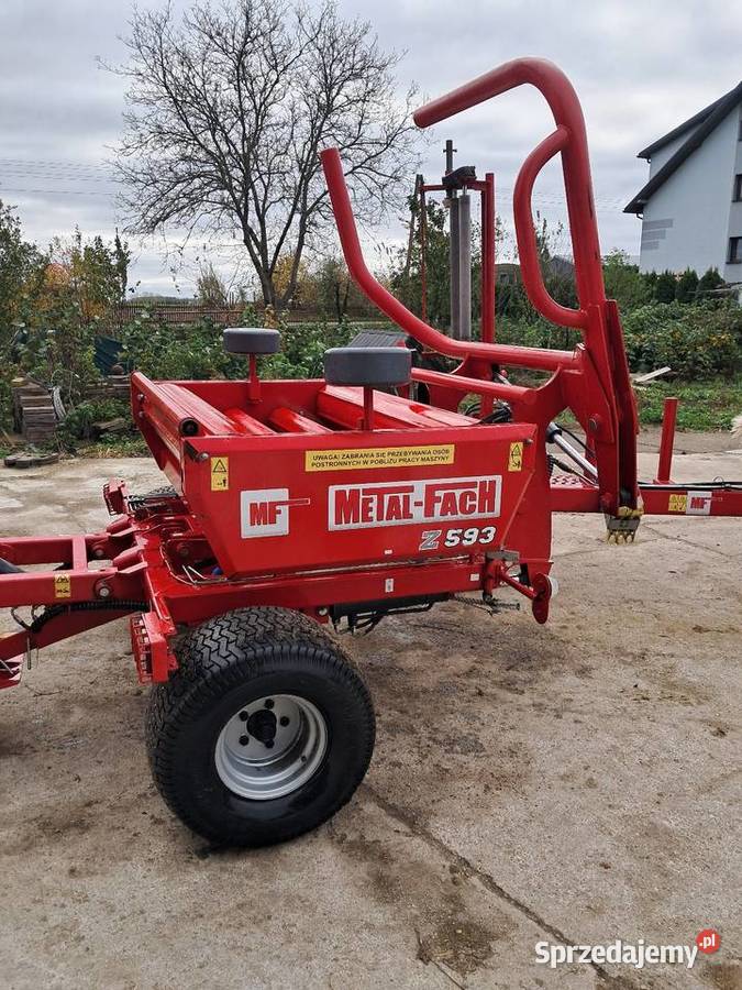 Owijarka samozaładowcza Metal Fach z593 przedni