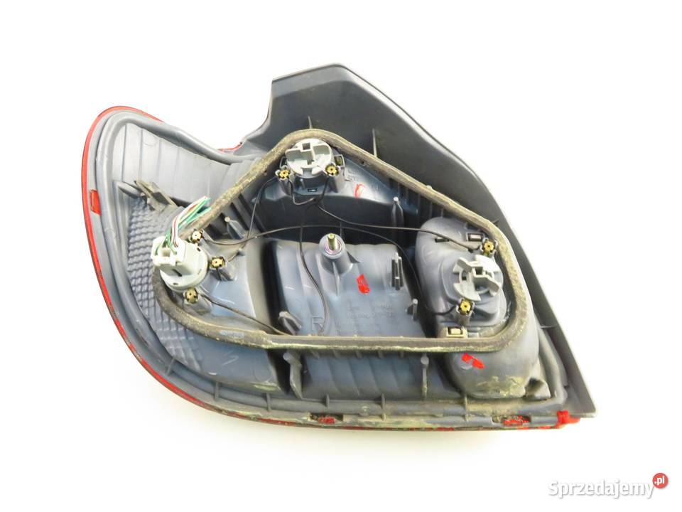 LAMPA PRAWA TYLNA TOYOTA YARIS I P1