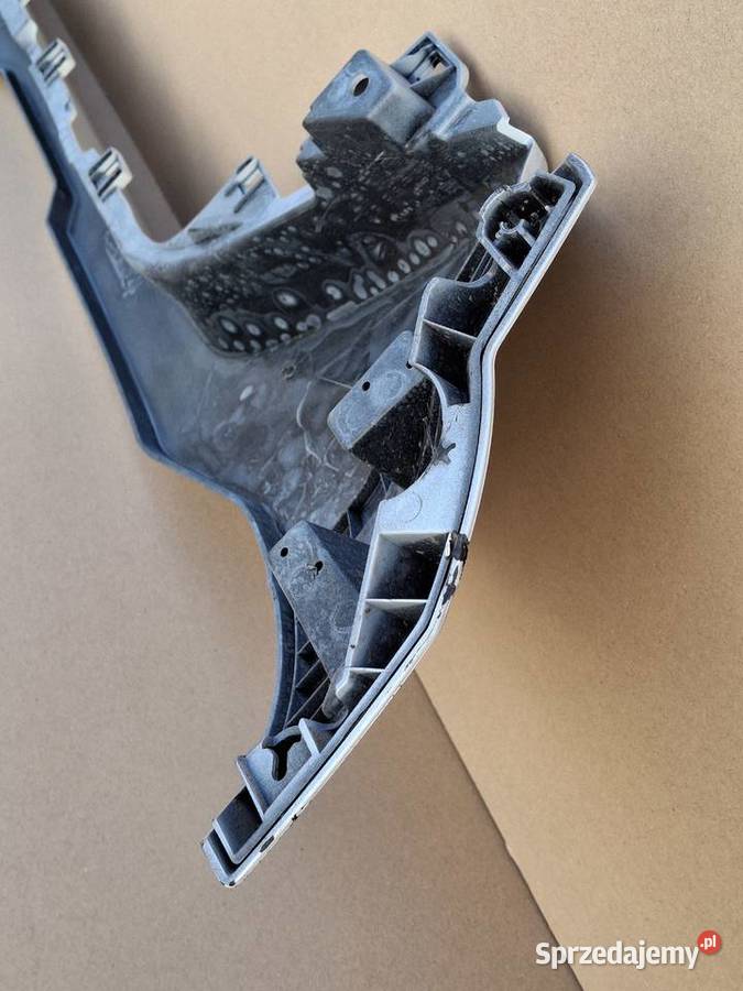 IVECO DAILY 2024 LISTWA ATRAPA BLENDA GRILL Bieleń