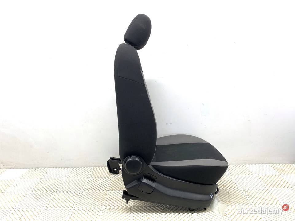FOTEL PRAWY PRZÓD FIAT DOBLO II Minivan Fotele i kanapy