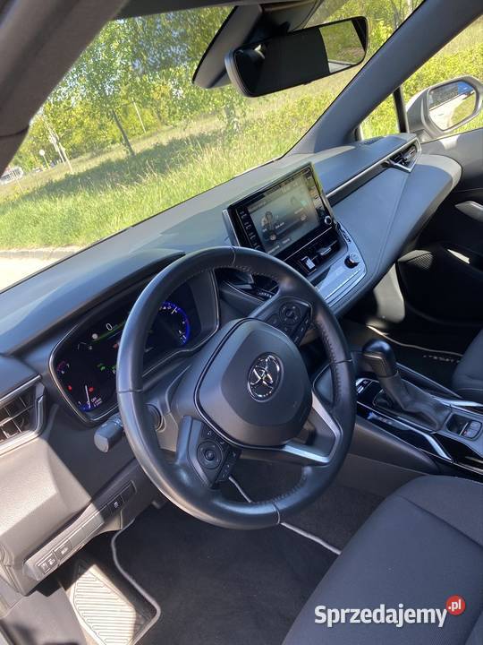 Toyota Corolla 2022 18 Hybryda Okazja Radom