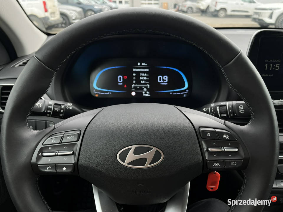 Hyundai i30 15 DPI 6MT 96 Pure Comfort Winter nieuszkodzony Motoryzacja łódzkie Piotrków Trybunalski