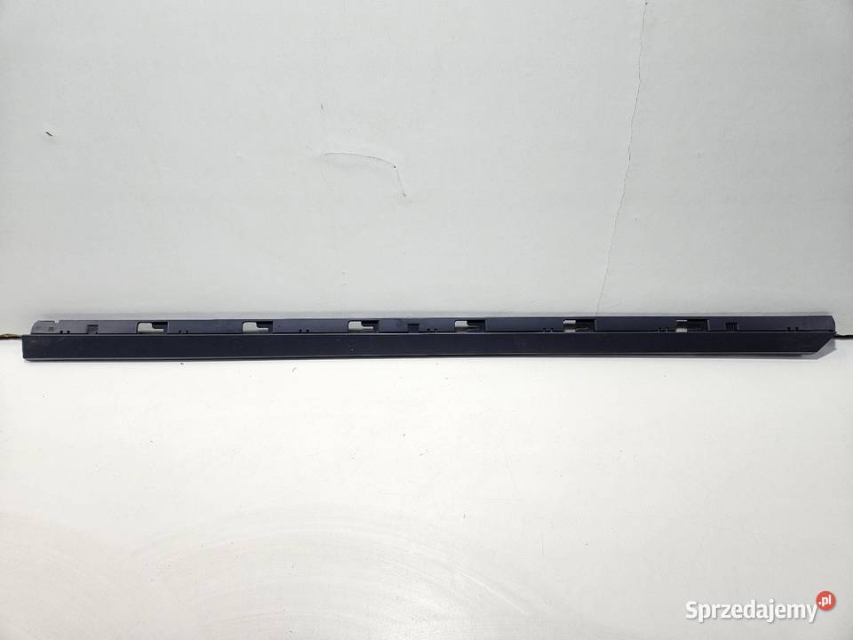 VW PASSAT B8 3G0 LISTWA DRZWI PRAWY PRZÓD PRAWA osobowe wielkopolskie Międzychód