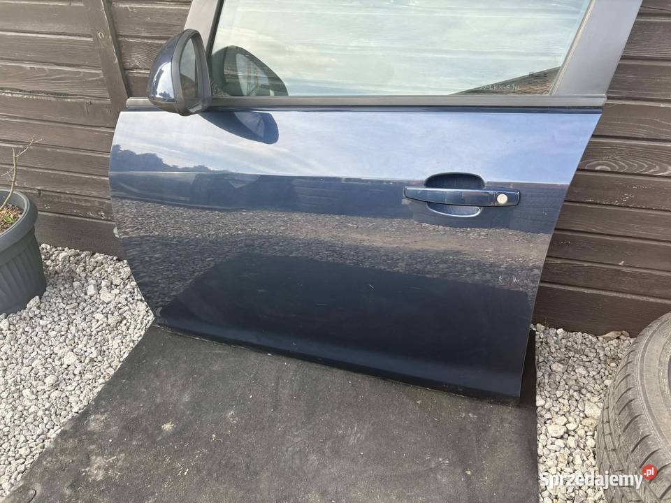 Opel Astra IV Drzwi lewe lewy przód lewy tył