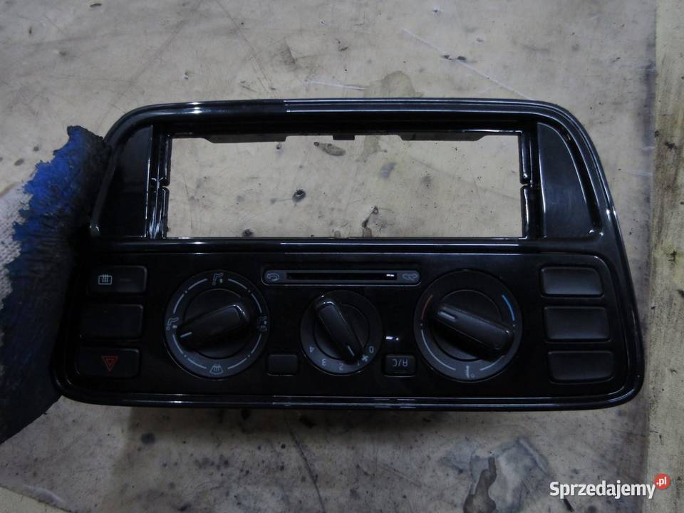 PANEL KLIMATYZACJI NAWIEWU RAMKA RADIA VW UP lubelskie sprzedam