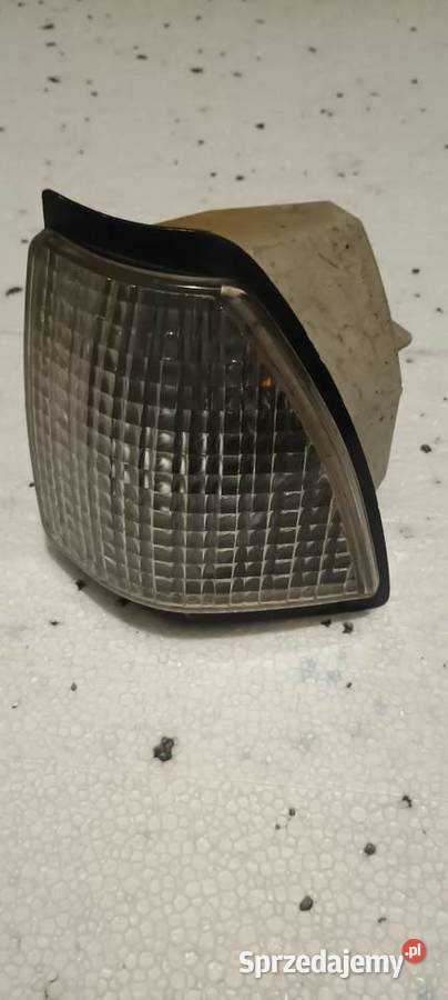 Kierunkowskaz lewy AUDI 100 C2 polift 19791982 Opoczno