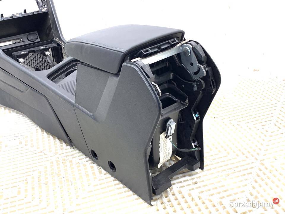 PODŁOKIETNIK VW TIGUAN SUV 5NB863241E Podłokietniki