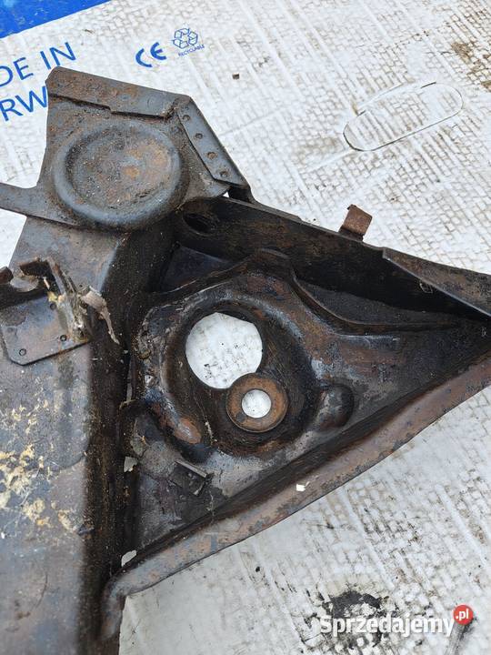 Wahacz fiat 126p lewy prawy tył tylny Jawiszowice