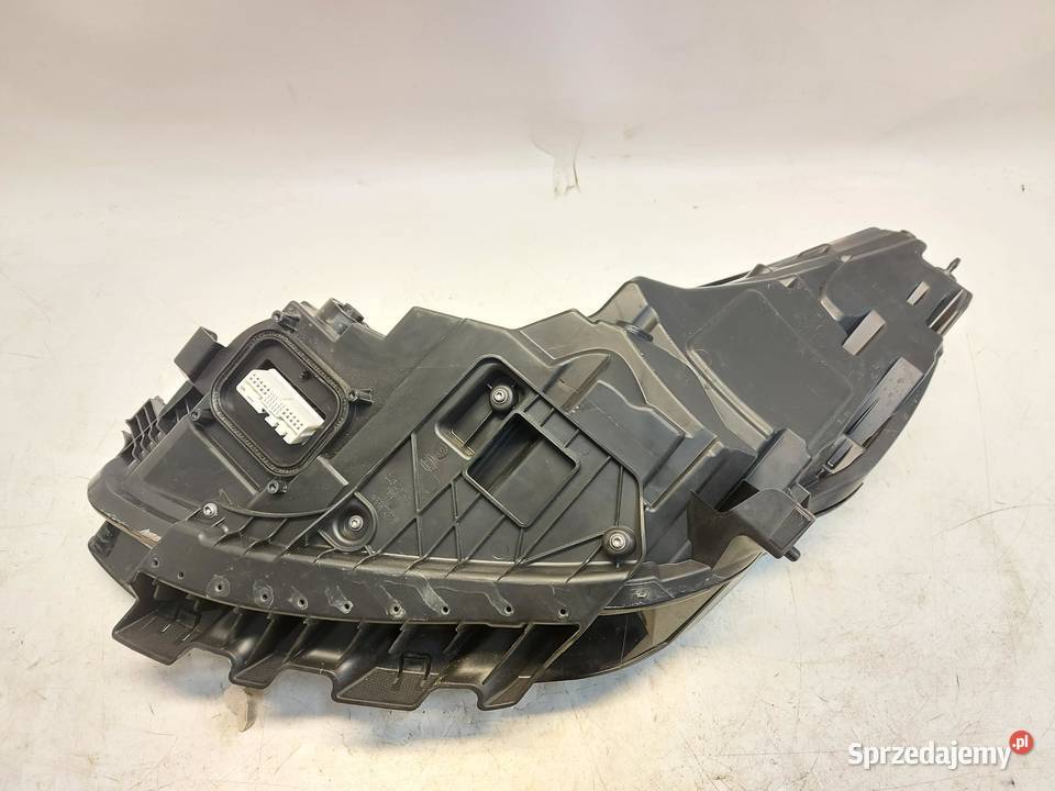 TESLA MODEL Y 2022r LAMPA PRAWA PRZÓD RHD Lampy przednie