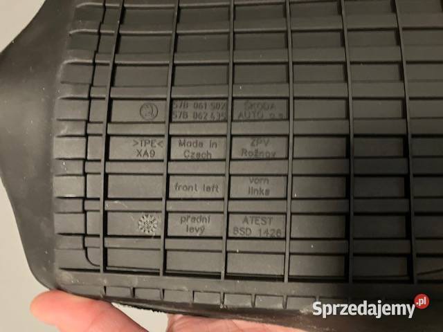 Oryginalne dywaniki gumowe skoda KAROQ