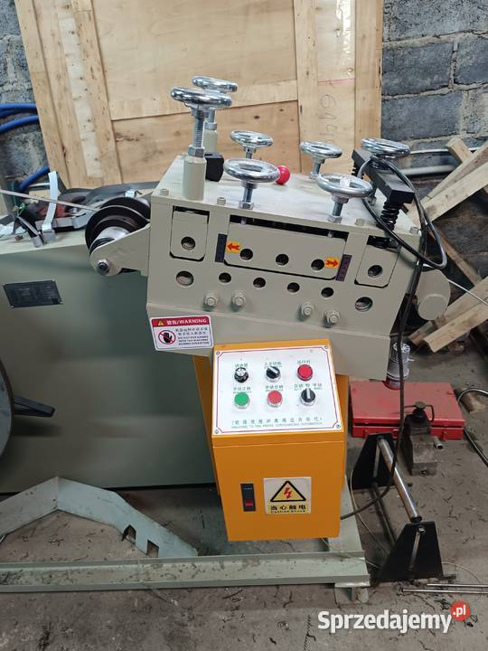 Podajnik servo do blachy 3x200mm Łętkowice