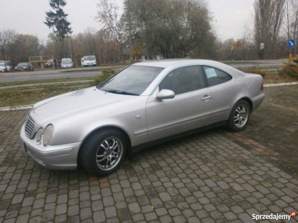 Mercedes Benz CLK 200 sliczny srebrny w ciaglej Brzeg