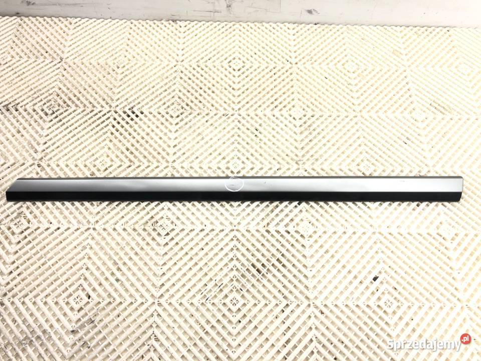 LISTWA DRZWI PRAWY PRZÓD VW PASSAT B8 Kombi