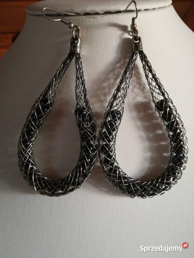 Kolczyki z kuleczkami czarnymi