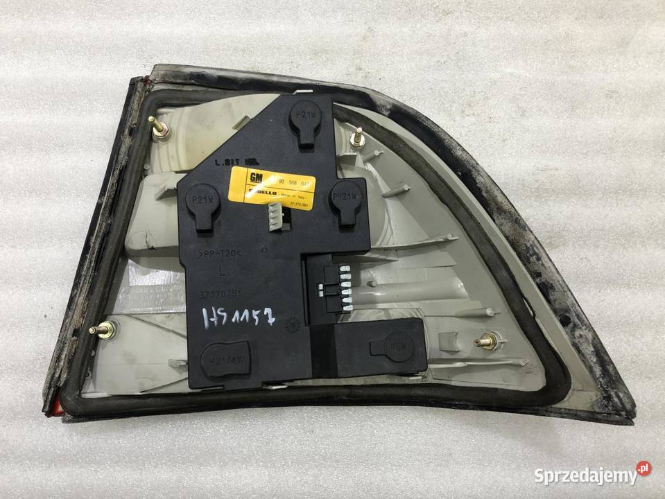 LAMPA LEWY TYŁ OPEL VECTRA B SEDAN 90568047
