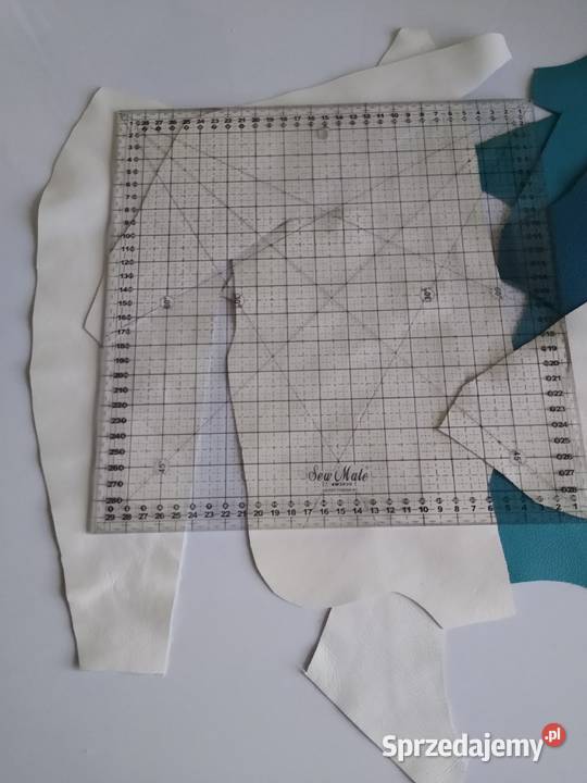 Skóra 235 g Licowa Włoska średnie i małe kawałki Gdańsk