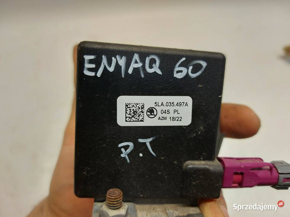 Skoda Enyaq 5LA iV60 WZMACNIACZ ANTENY