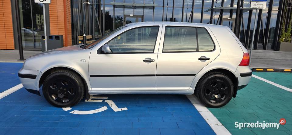 Volkswagen Golf IV 16 102 5 DRZWI Super Stan ESP warmińsko-mazurskie