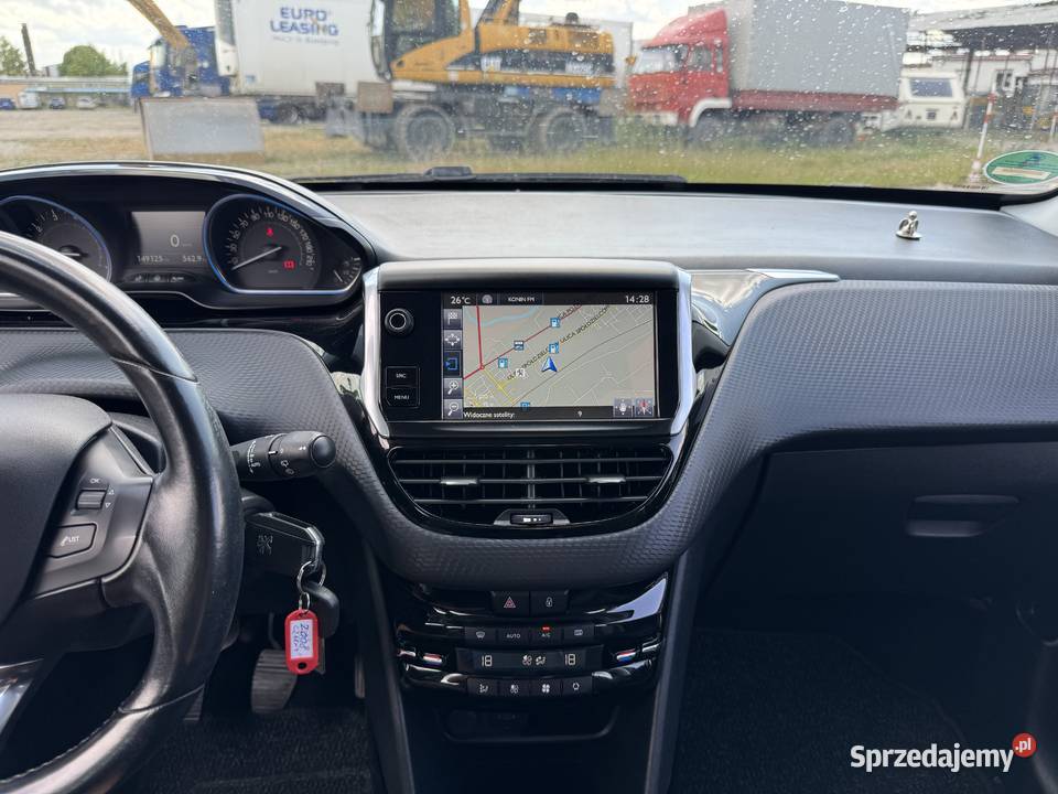Peugeot 2008 12 BENZYNA Klimatronik Nawigacja czujnik deszczu Konin