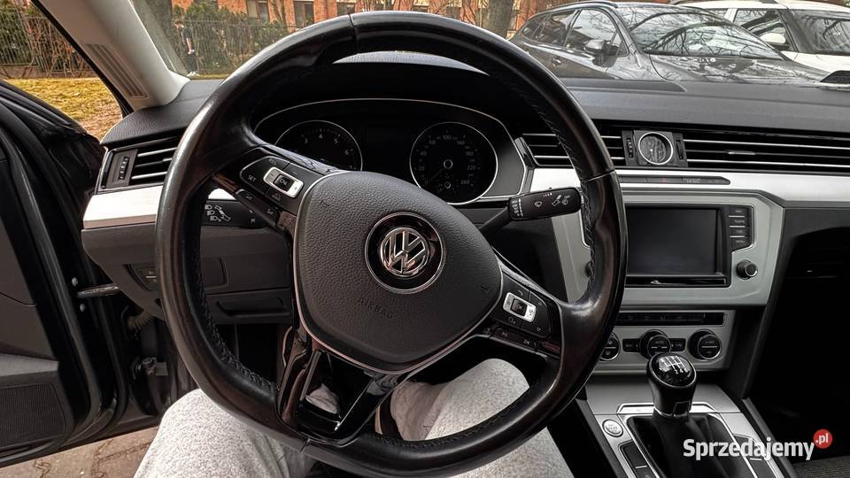 1 Właściciel Salon Passat B8 18 TSI 180 103 Rok produkcji 2016 małopolskie Kraków
