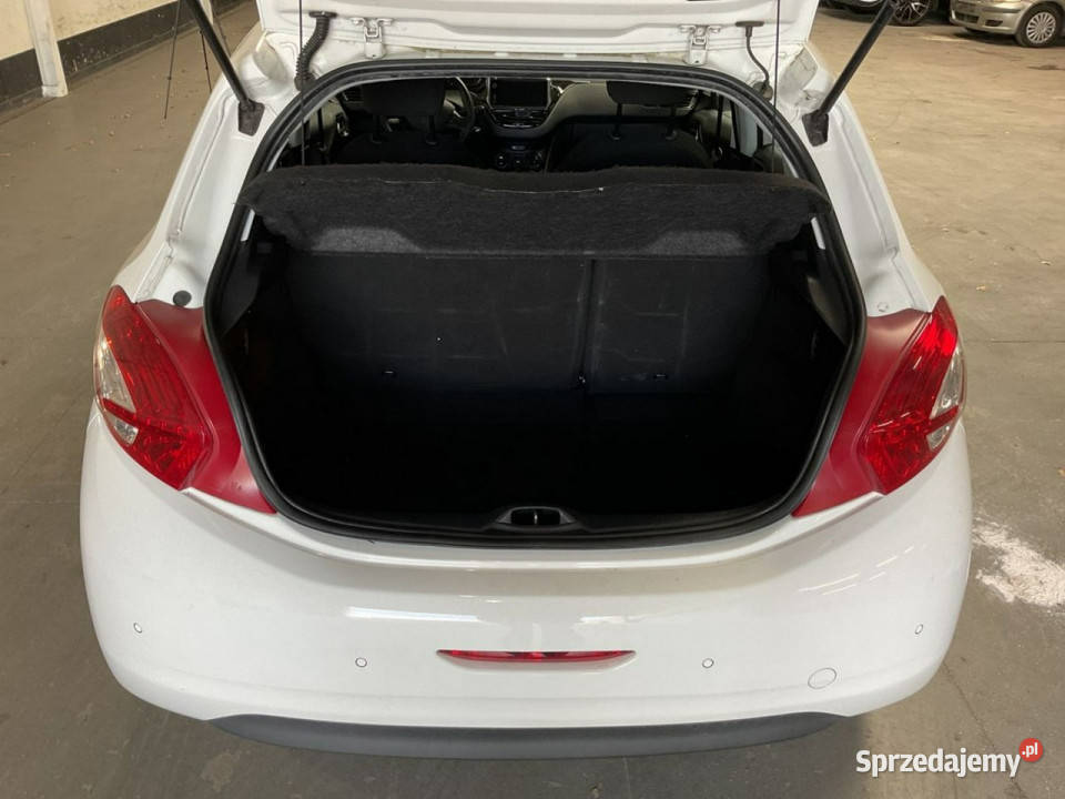 Peugeot 208 Benzyna tempomat nawigacja isofix tempomat Wejherowo