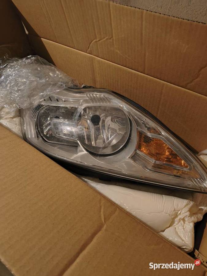 Reflektory przód lewy i prawy Ford Focus MK2 osobowe podkarpackie Krosno