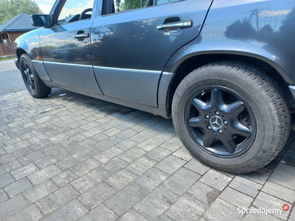 MERCEDES W124 ALUFELGI CZARNE Sawin