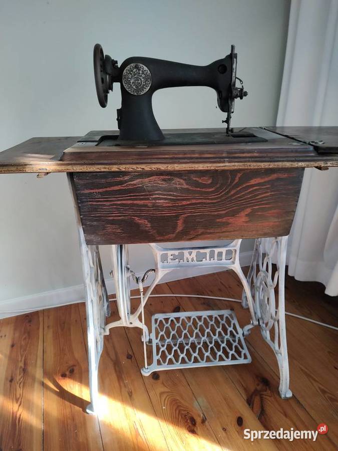 Maszyna do szycia stara Meble Pabianice sprzedam