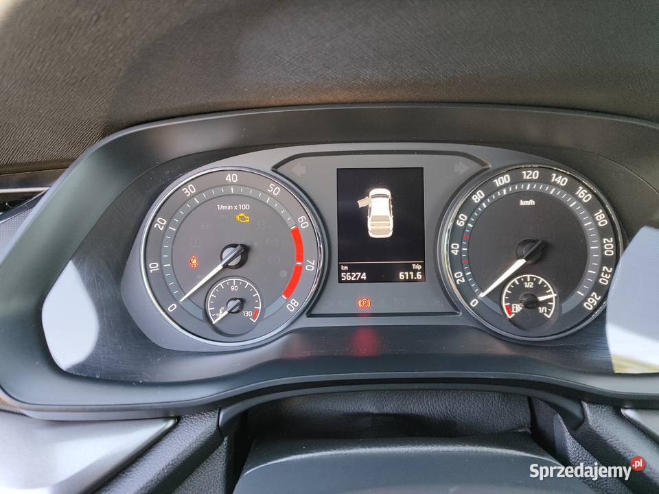 Skoda Octavia IV polski salon wielofunkcyjna kierownica Kołacin