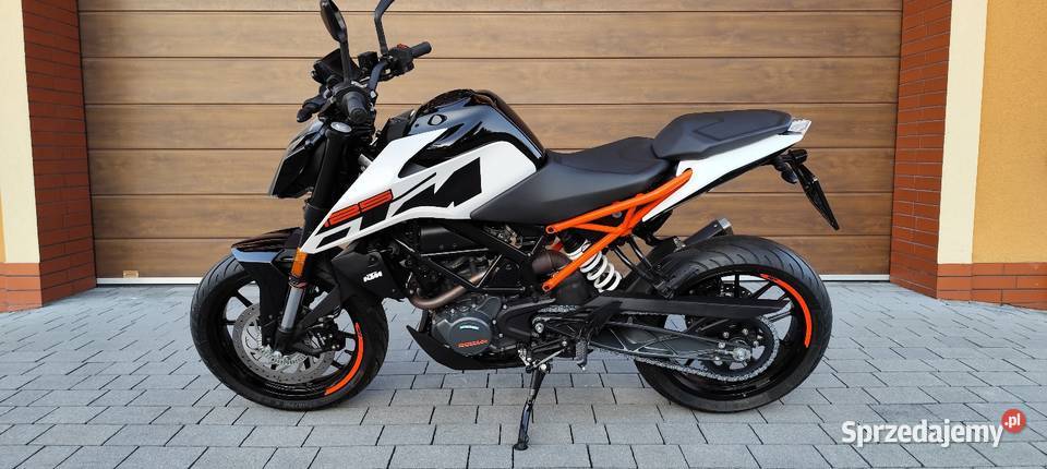 KTM DUKE 125 nowy idealny 7336 przebiegu stan Staszów sprzedam