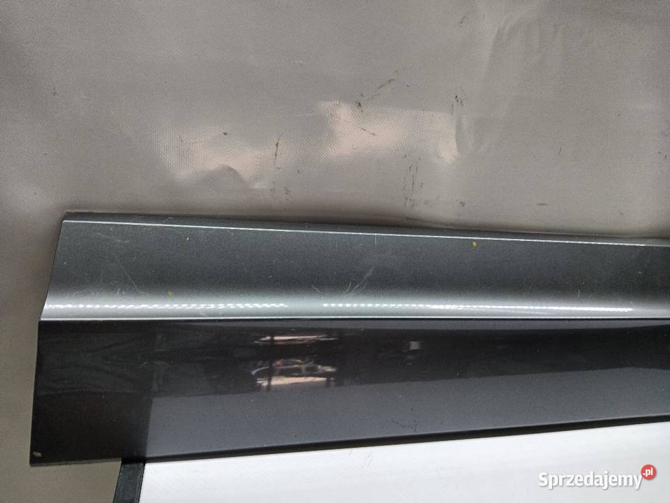 LISTWA DRZWI PRZÓD PRZEDNIA PRAWA VW TOUAREG III Drzwi sprzedam