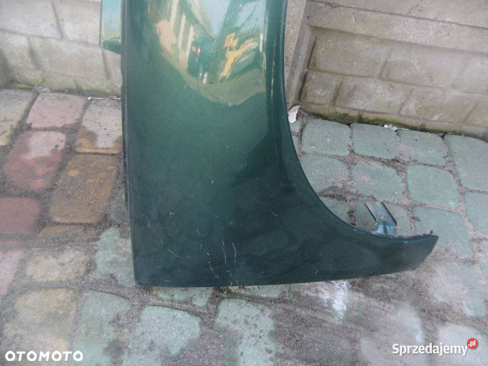 Błotnik prawy Renault LAGUNA 1 BEZ RDZY Radom