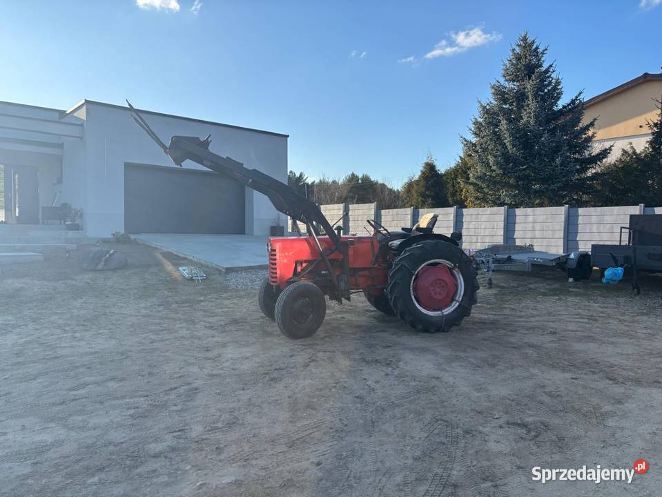 Ciągnik international B275