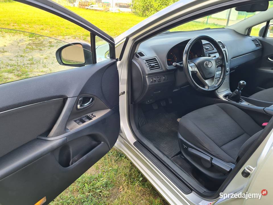 Toyota Avensis sedan Salon Polska 2 właścicieli manualna Olsztyn sprzedam