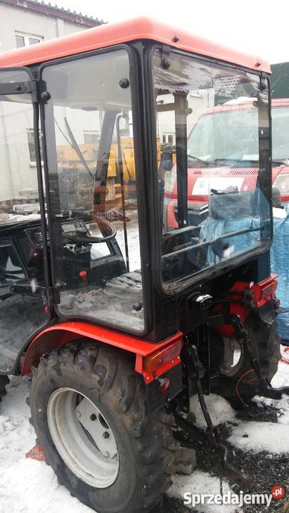 Ciągnik AGT 835 z kabiną przyczepa pług Libiąż