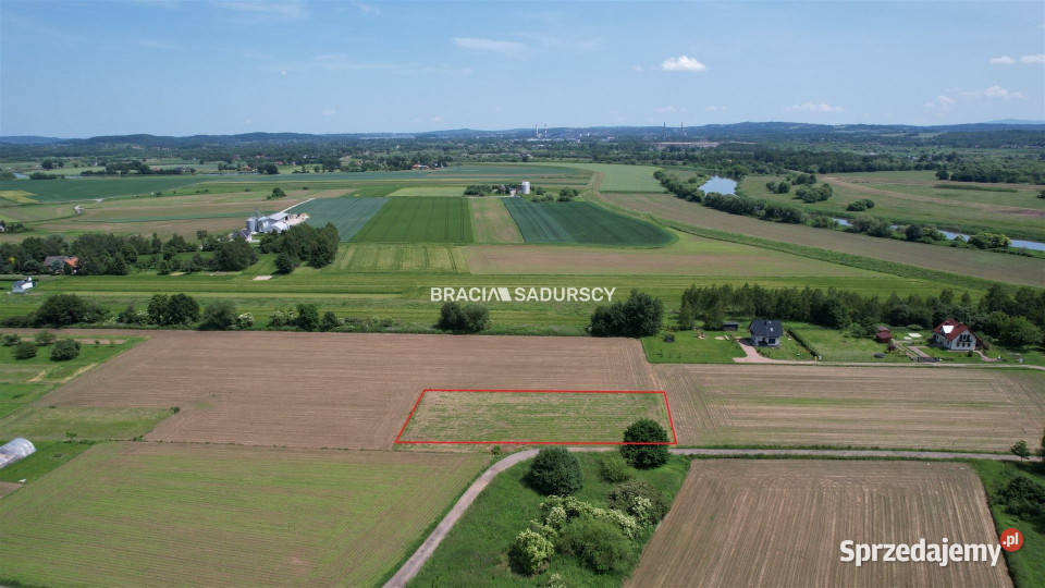 Grunt na sprzedaż 2500m2 Wołowice woda