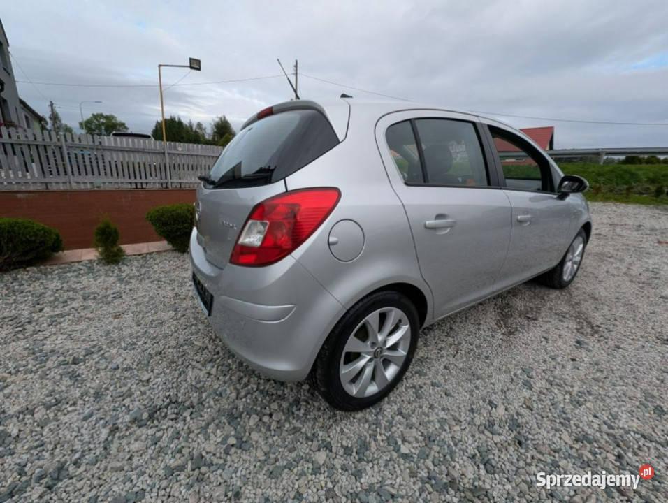 Opel Corsa 14 benzyna 101 D 20062014 4/5