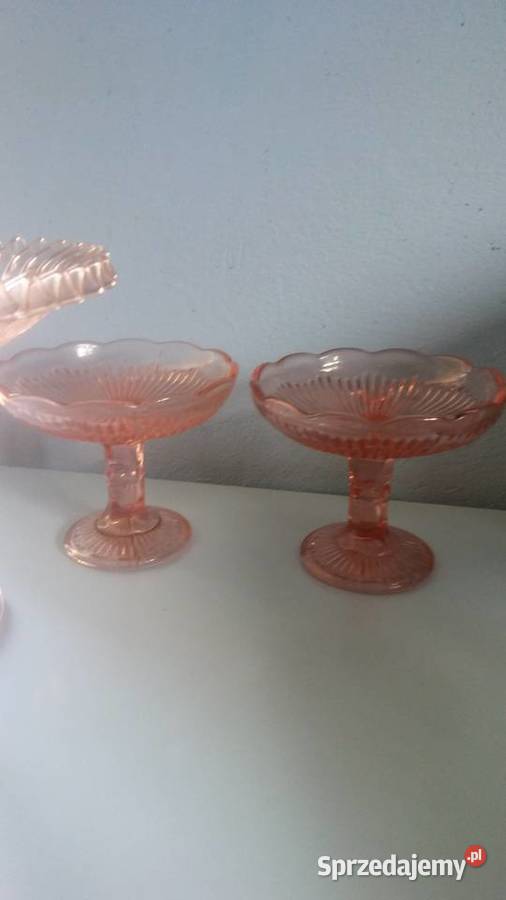 Patera z falbanką Ząbkowice różowa Łódź