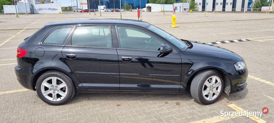 Audi A3 Sportback 12 TFSI Attraction 4/5 sprzedam