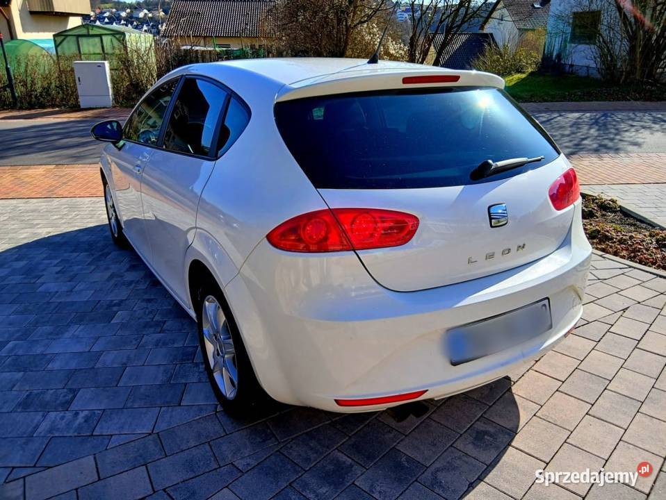 SEAT LEON 6Biegów Tempomat PodgrzewaneFotele Hatchback Katowice