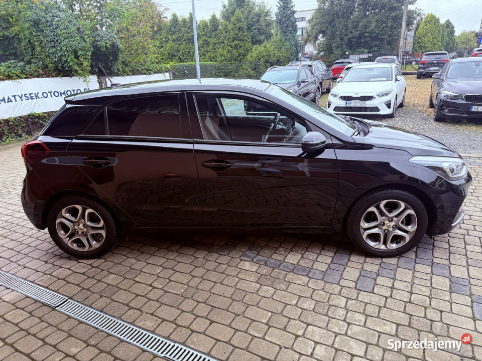 Hyundai i20 12 84 Klimatyzacja Kamera CarPlay II czarny
