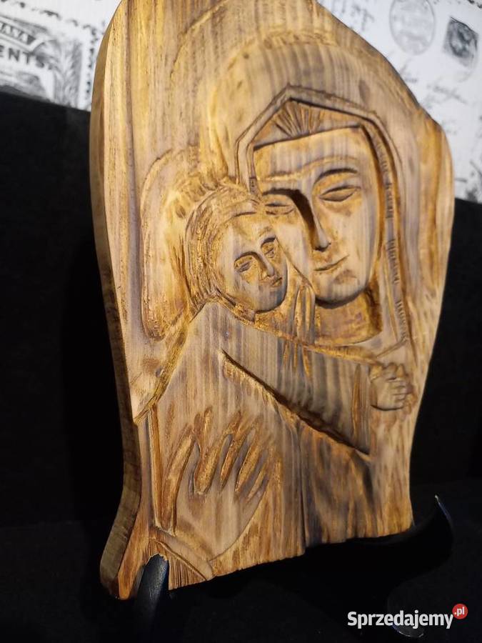 Płaskorzeźba Matki Boskiej z dzieciątkiem Lipno