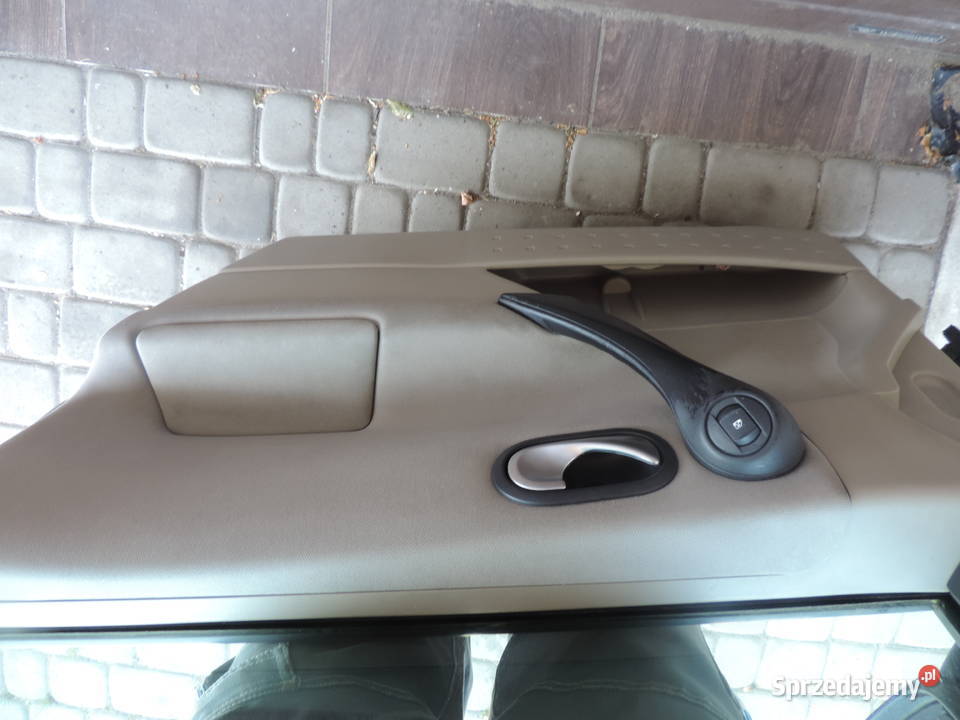 RENAULT MEGANE 2 HB DRZWI PRAWY PRZÓD PRZEDNIE Karoseria