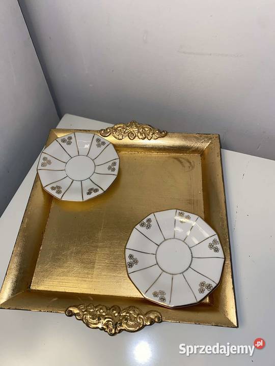 dwa małe talerzyki z kwiatuszkami sygnatura sprzedam