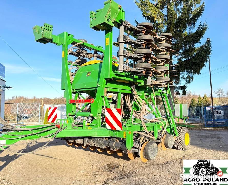 JOHN DEERE 750A 2017 6 M 2649 H GREENSTARISOBUS Kudowa-Zdrój sprzedam