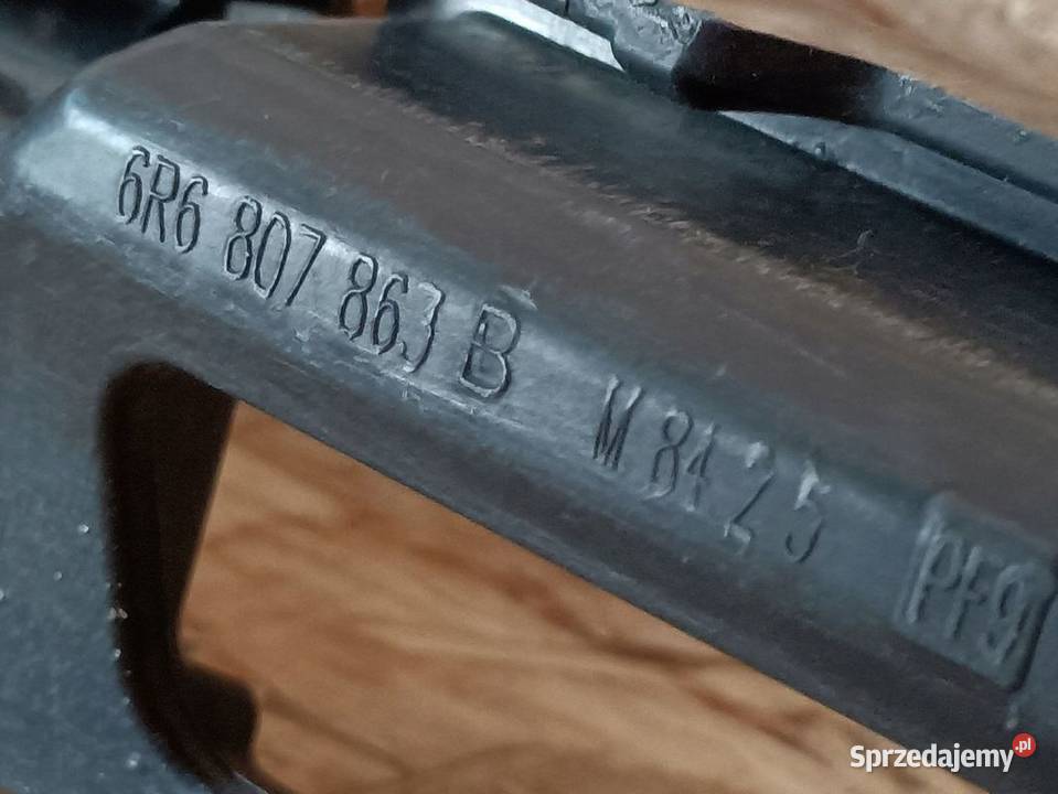 VW POLO 6R ŚLIZG MOCOWANIE ŚRODKOWE ZDERZAK TYŁ Pozostałe Pozostałe