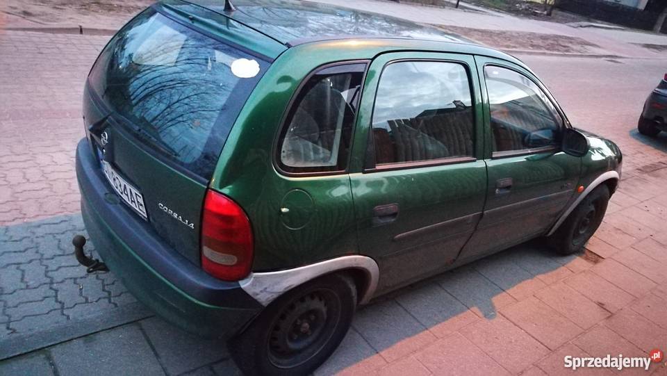 Opel corsa b 14 8v zielony na części