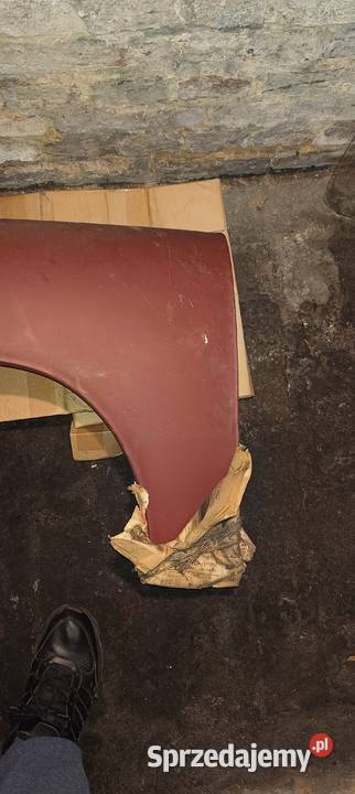 Błotnik lewy nowy do Syreny 105 Bosto R20 Zabrze