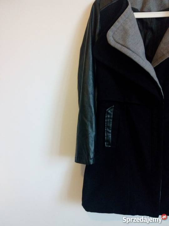 Płaszcz ze skórzanymi rękawami Inny materiał Rumia